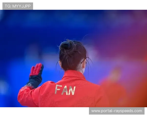 全运会拳击揭幕战许紫春轻取对手展现世界冠军强劲实力