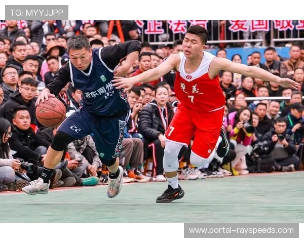 台盘村篮球解说员：三语切换让比赛更接地气